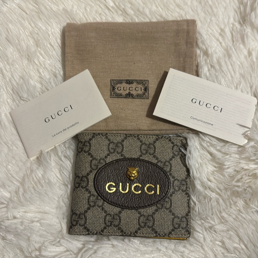 Authentic Neo vintage GG Supreme wallet